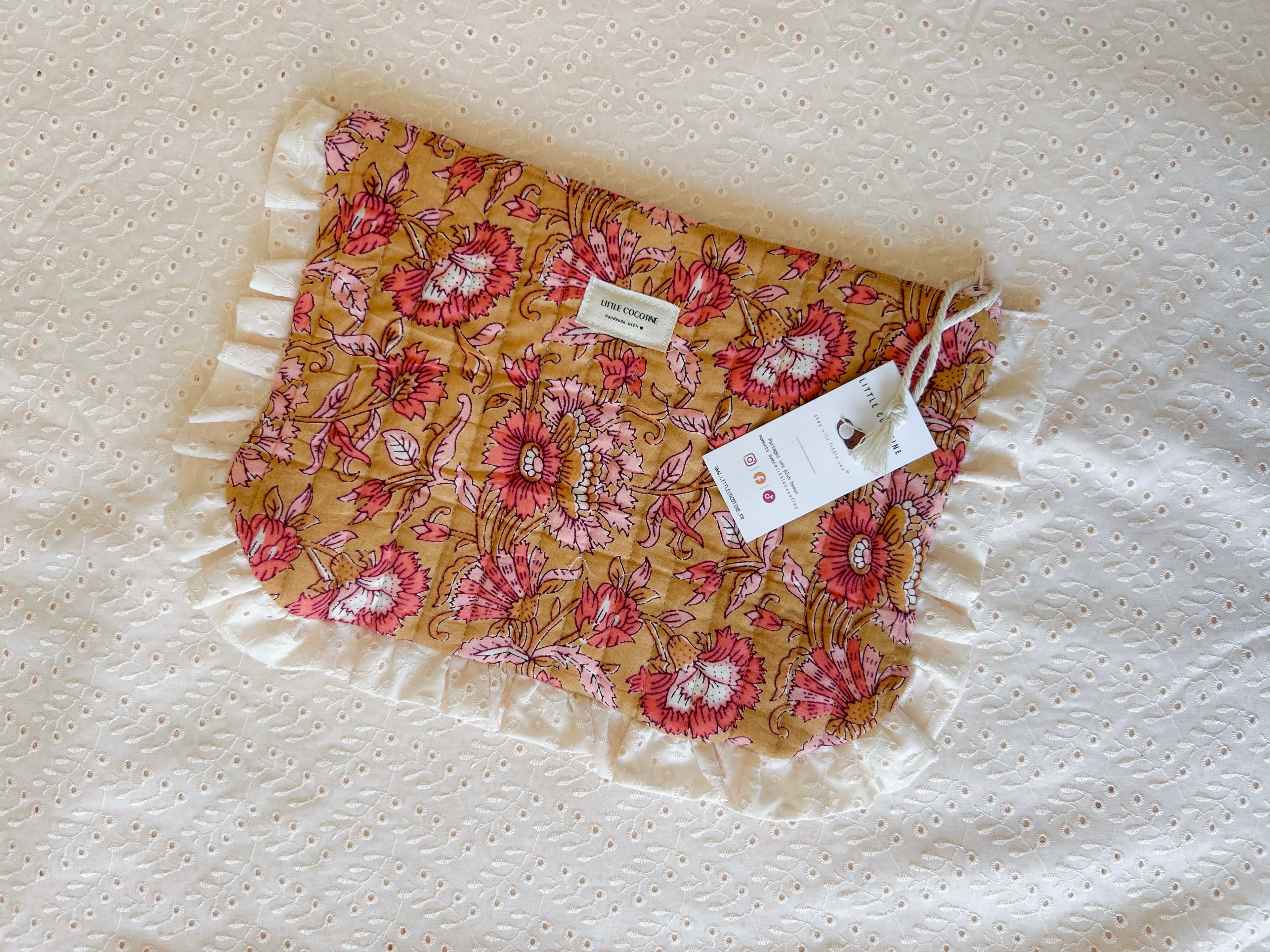 🌸 Grande pochette matelassée – Fleurs Terracotta