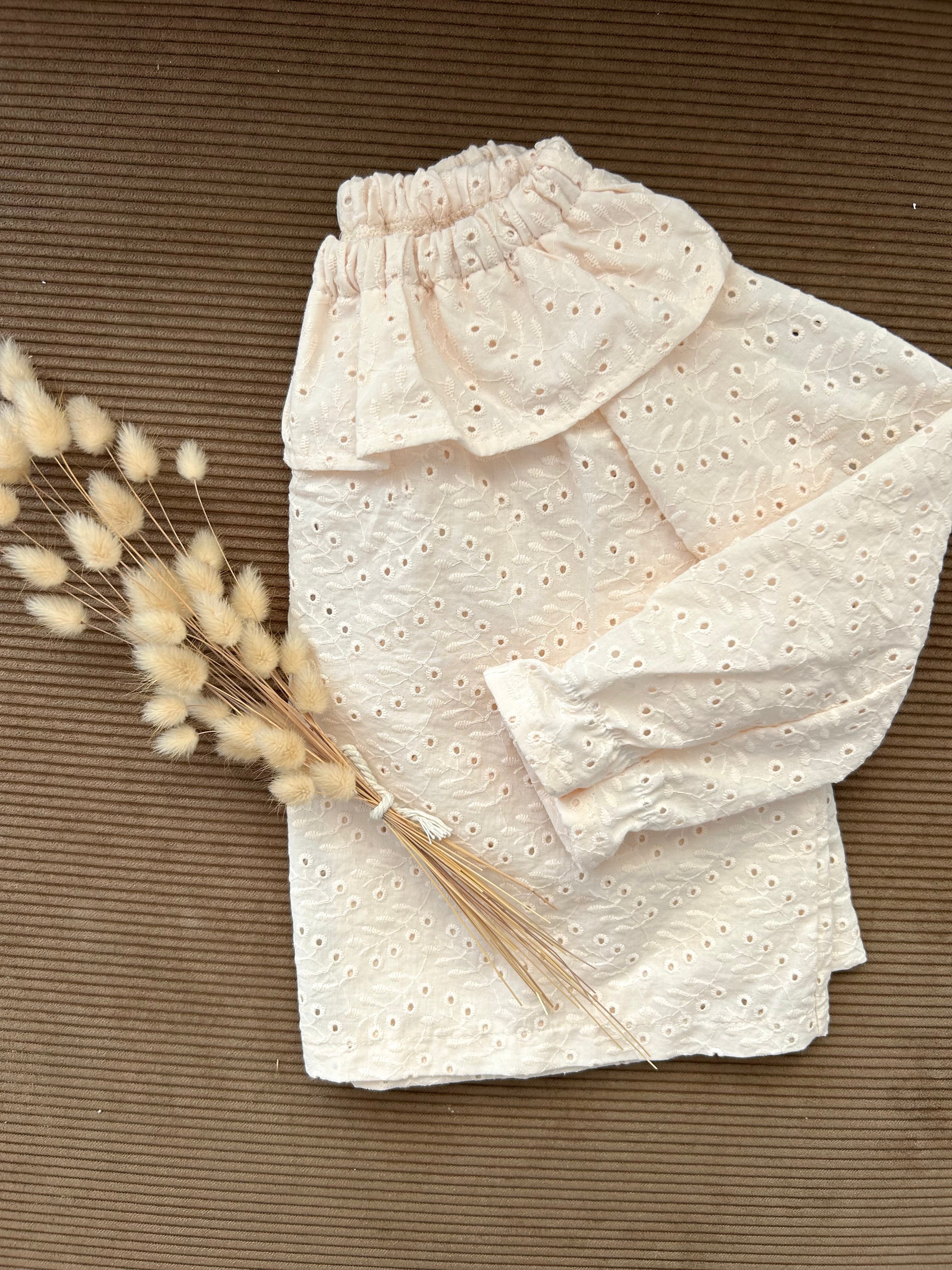 🤍 Blouse Broderie